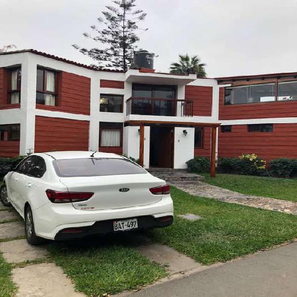 ALQUILO LINDA CASA EN CONDOMINIO RODEADO DE JARDINES