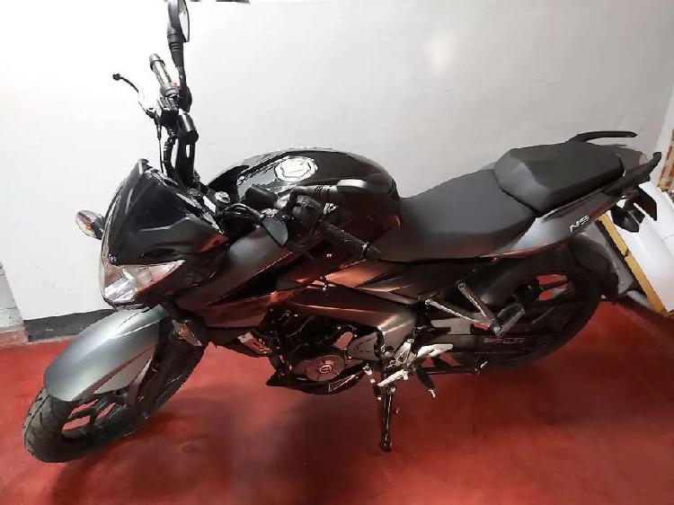 Bajaj Pulsar 200NS FI