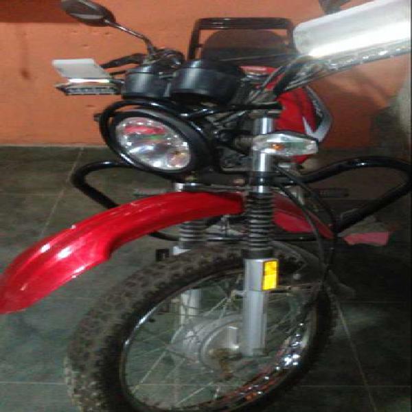 Motocicleta zs 150 nueva precio 3.