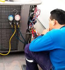 Servicio de mantenimiento de equipos de aire acondicionado