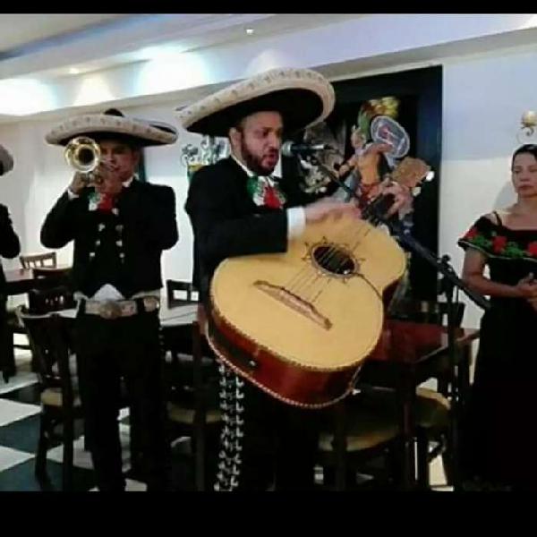 Mariachi Son De Lima