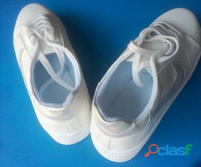 Zapatilla NIKE Blanco Plata