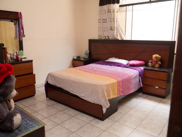 Hermosa casa en venta. Ubicada en Urb. Las Lomas. Cuenta con