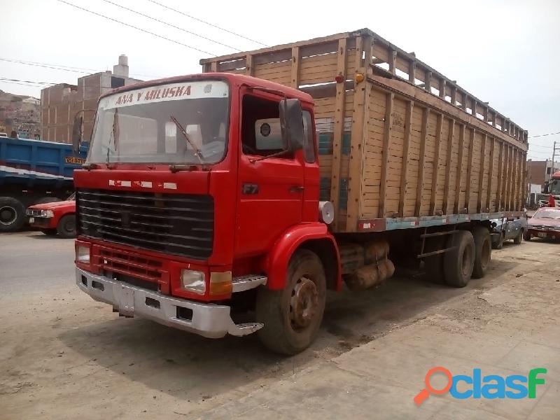 CAMION VOLVO F7 DOBLE EJE