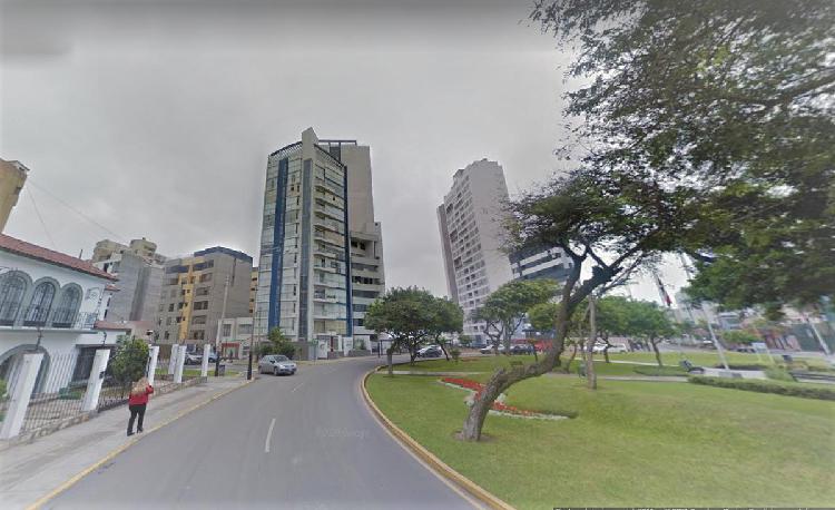 OCASION: Departamento Miraflores - Frente a Parque -Cerca al