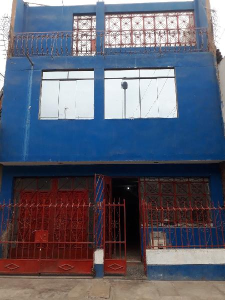 Venta de casa en Mariscal Cáceres SJL, 2 pisos con cochera