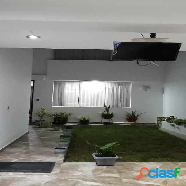 VENTA BONITA CASA - TAHUAYCANI - AREQUIPA