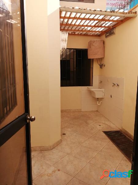 Vendo departamento primer piso, 3 dorm San Miguel