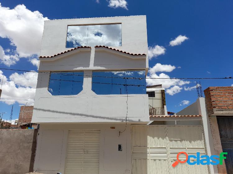 Se Vende Casa de 3 Pisos - 168m2 - Salida a Arequipa