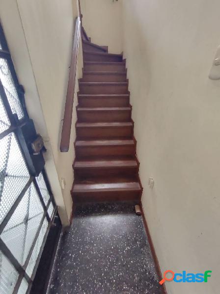 VENDO CASA EN PUEBLO LIBRE DE 3 PISO