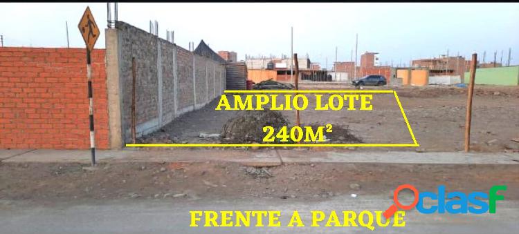 VENTA LOTE 240M² FRENTE A PARQUE