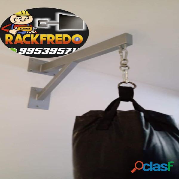 rack para colgar saco de boxeo