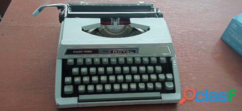 Máquina de escribir Royal