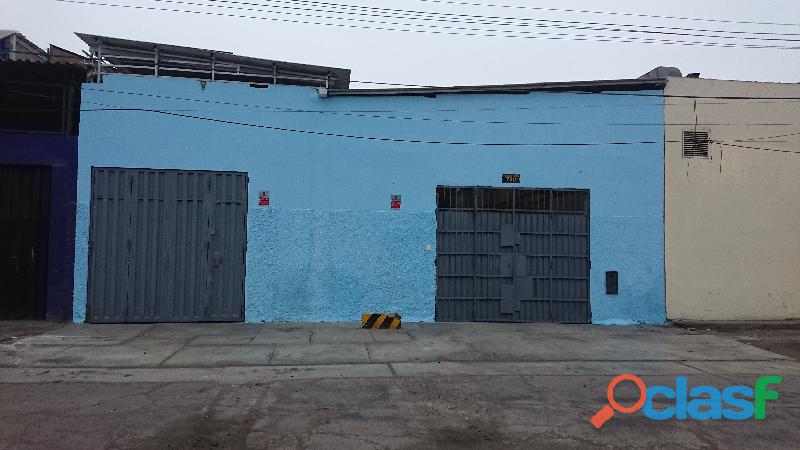 Alquiler de Local Industrial en La Av. Argentina