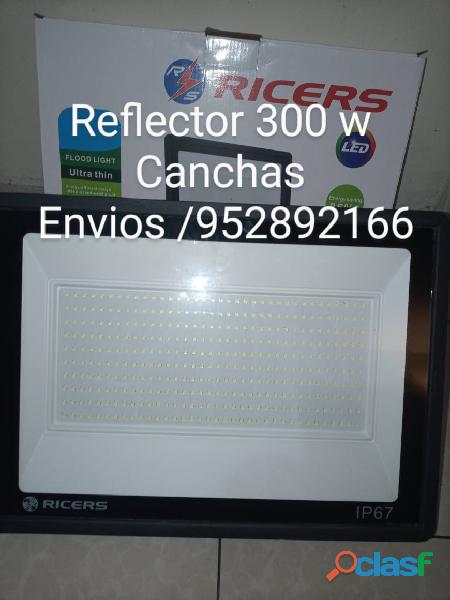 Reflector led para canchas de 300 w y 200 watts eléctricos