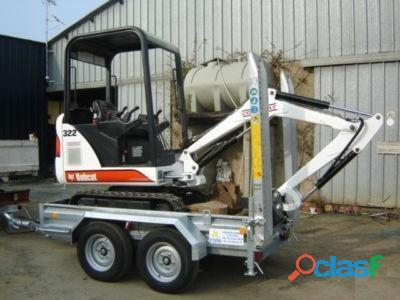 Bobcat 322 con remolque