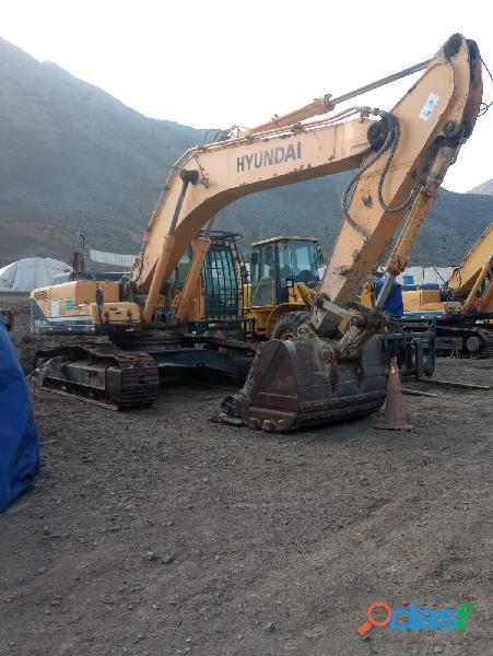 Vendo Excavadora de Orugas Hyundai 300LC . 2015